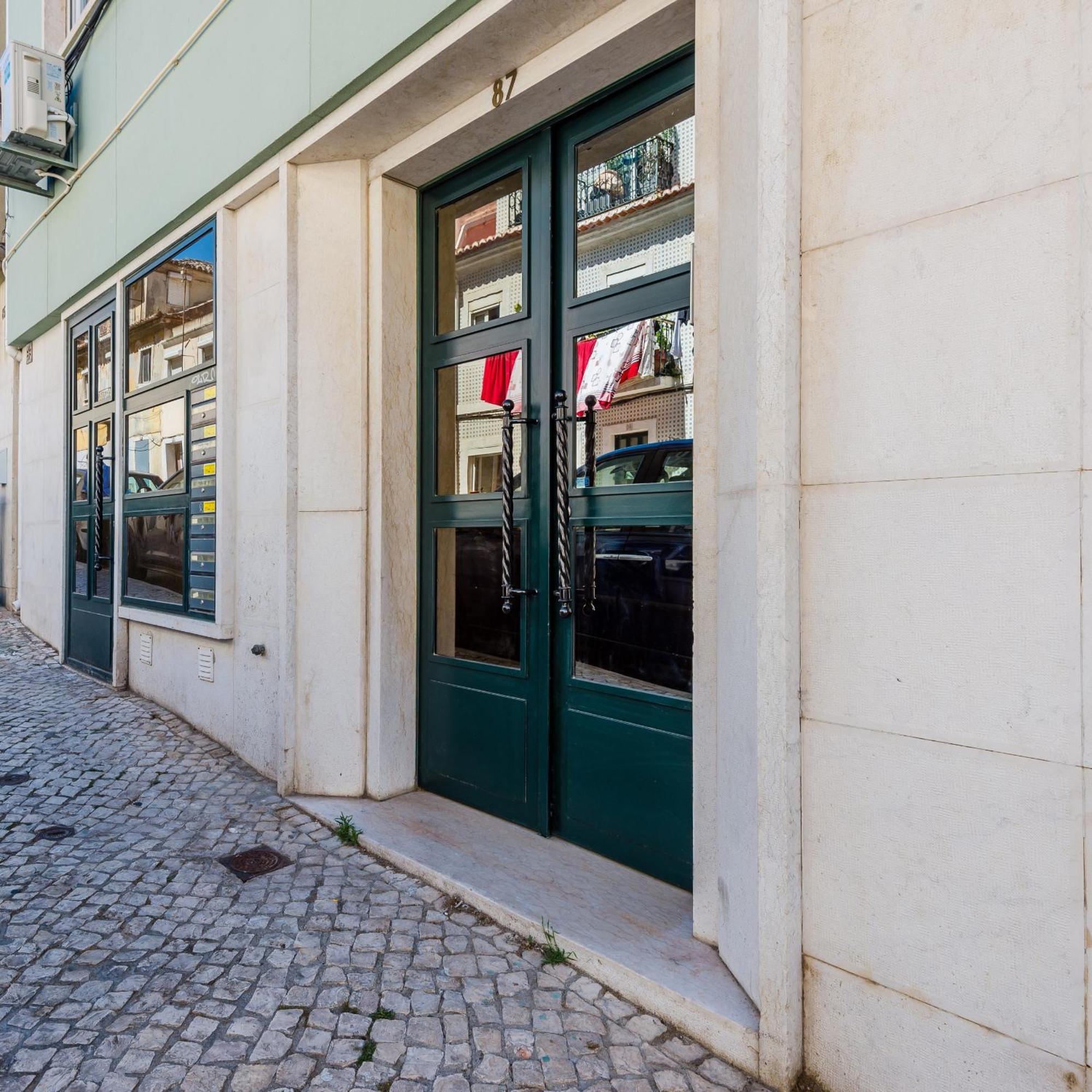 Bela Vista A Lägenhet Lisboa Exteriör bild